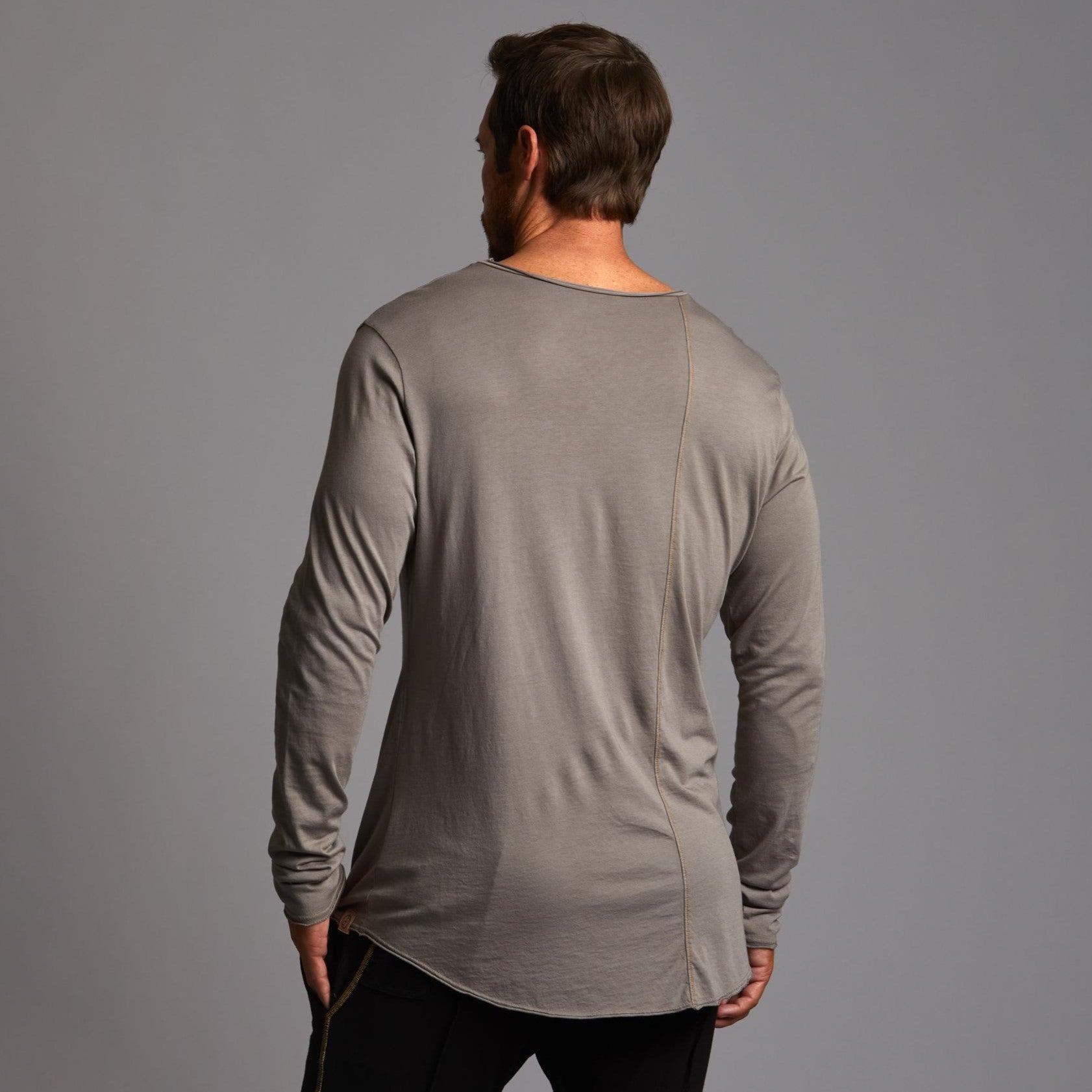 トップス GOLDEN  / CREW NECK LOGO EMBROIDERY Golden Goose Crew neck embroidered patch sweater | The Fashion Square