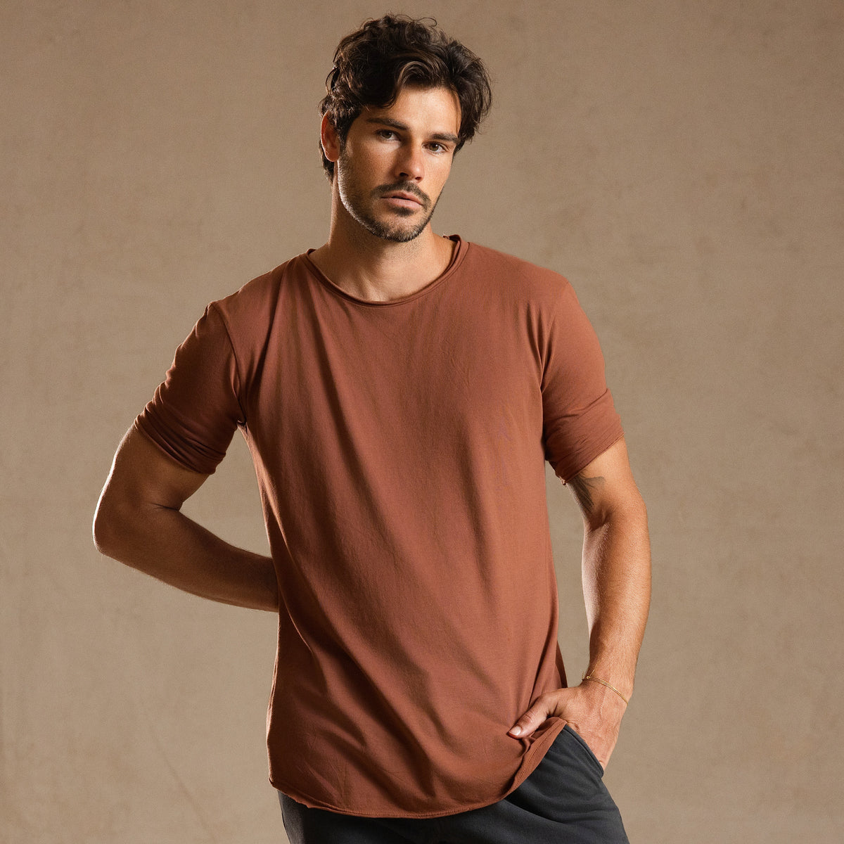 CREW NECK TREE SHIRT / RICH EARTH