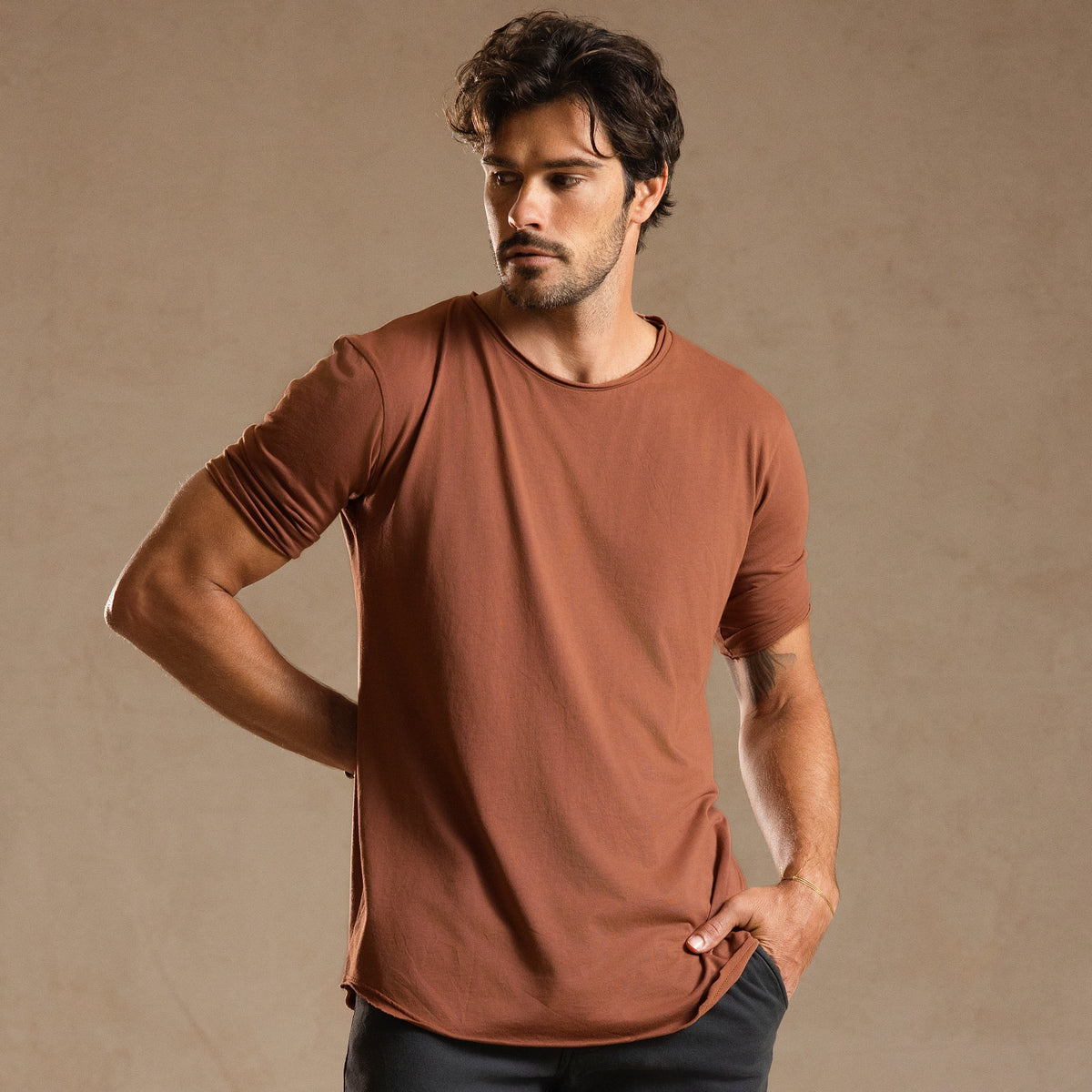 CREW NECK TREE SHIRT / RICH EARTH