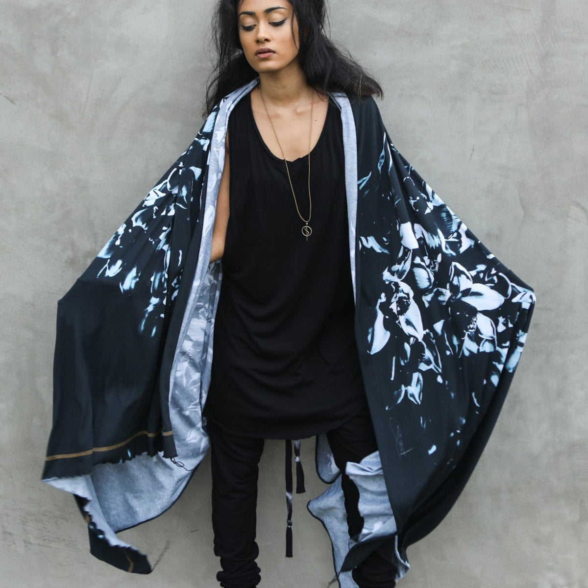 Woman modeling Benzova pattern nature wrap