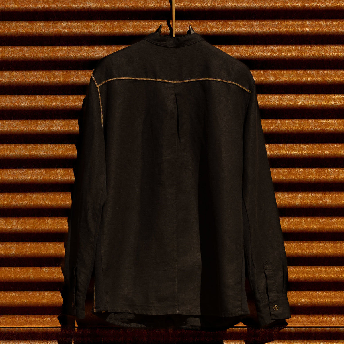 Details of the Shacket in Black