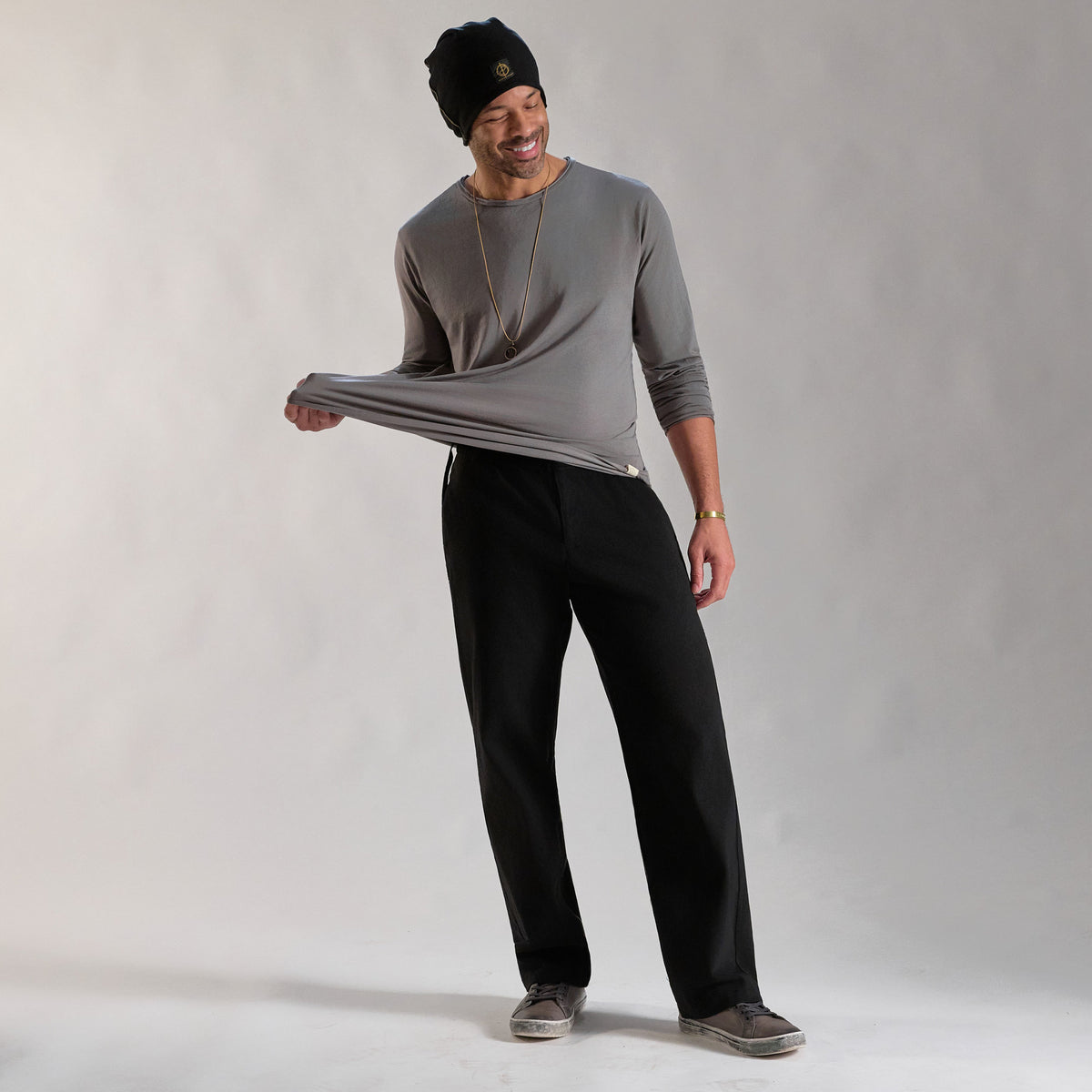 male modeling ease pants in black