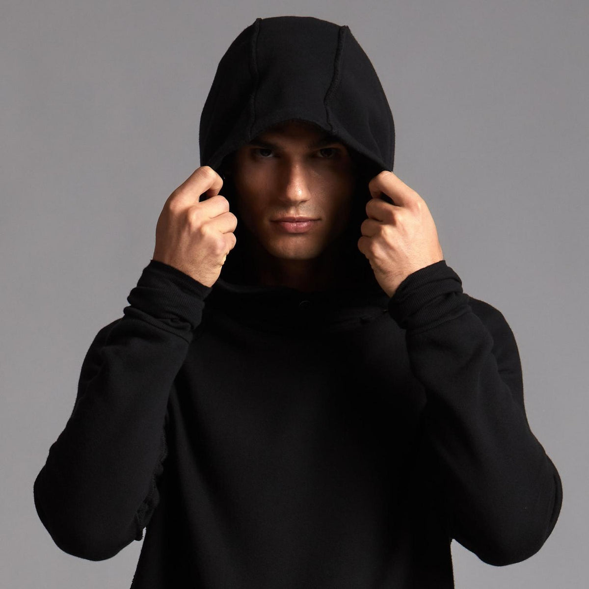 PULLOVER PLUSH HOODIE / SHROOM