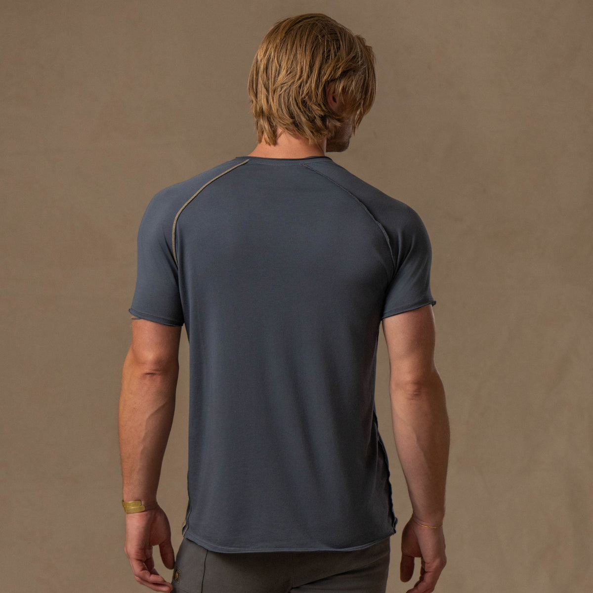 THE ULTIMATE TEE / CHARCOAL BLUE