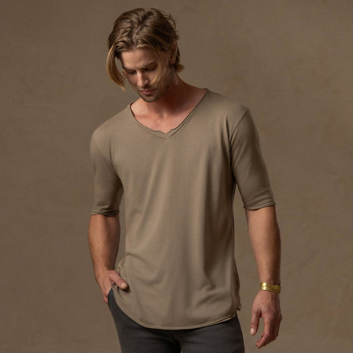 V NECK TREE SHIRT / SHROOM
