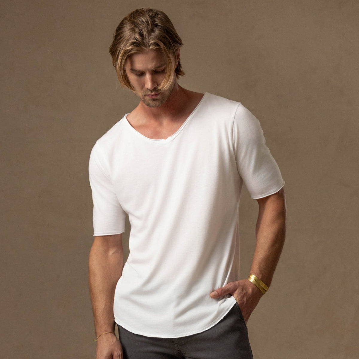 V NECK TREE SHIRT / PURE WHITE