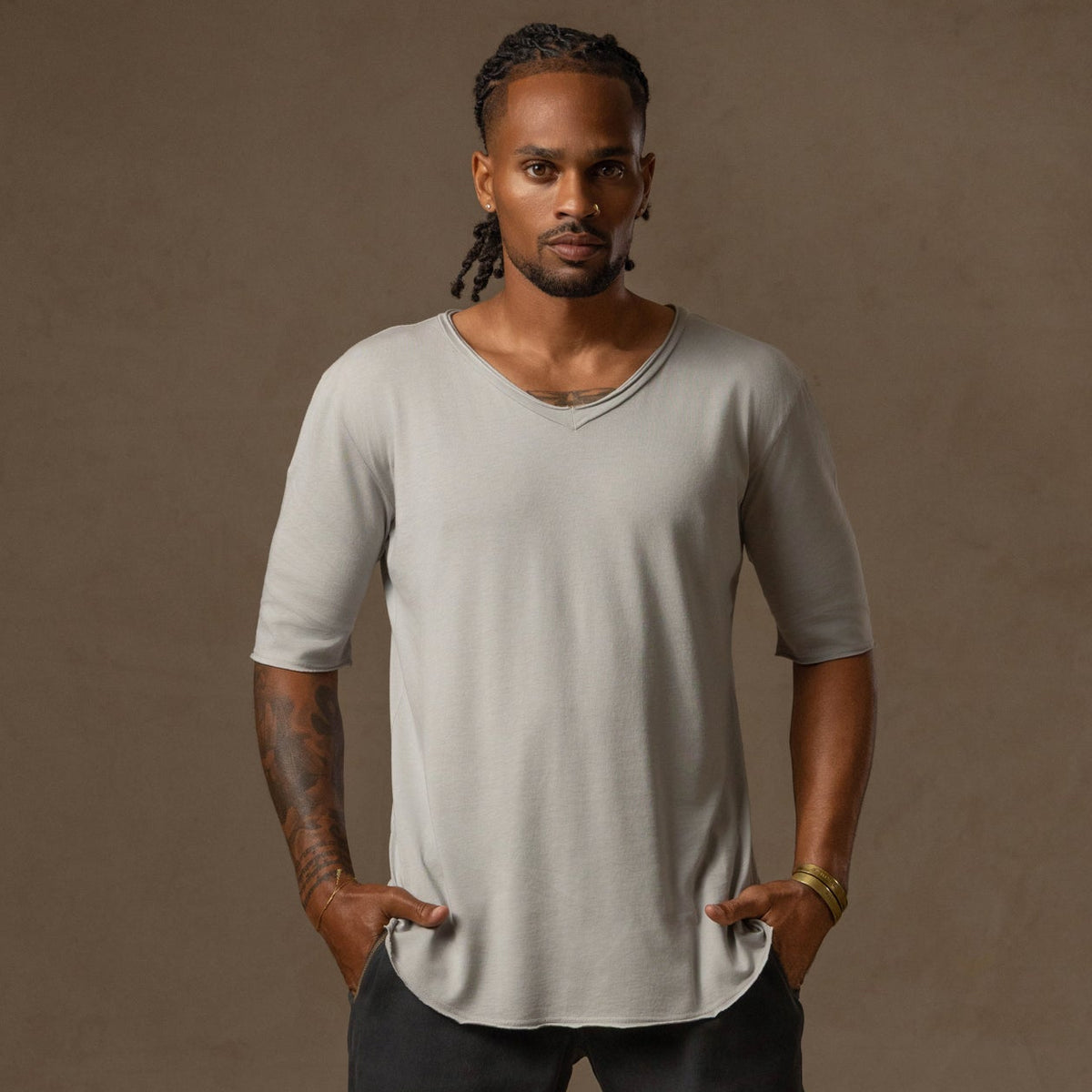 V NECK TREE SHIRT / SILVER LINING