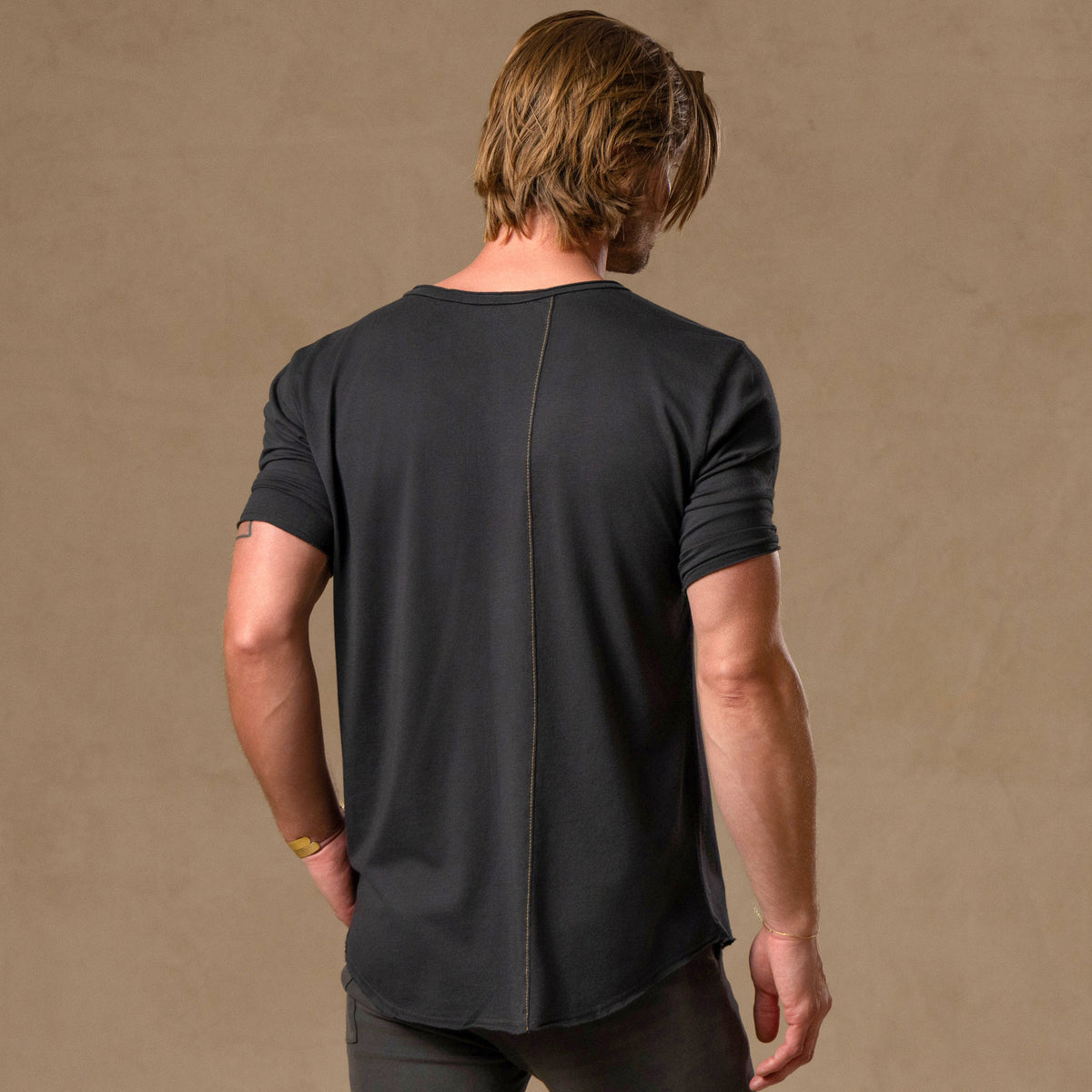 V NECK TREE SHIRT / SLATE