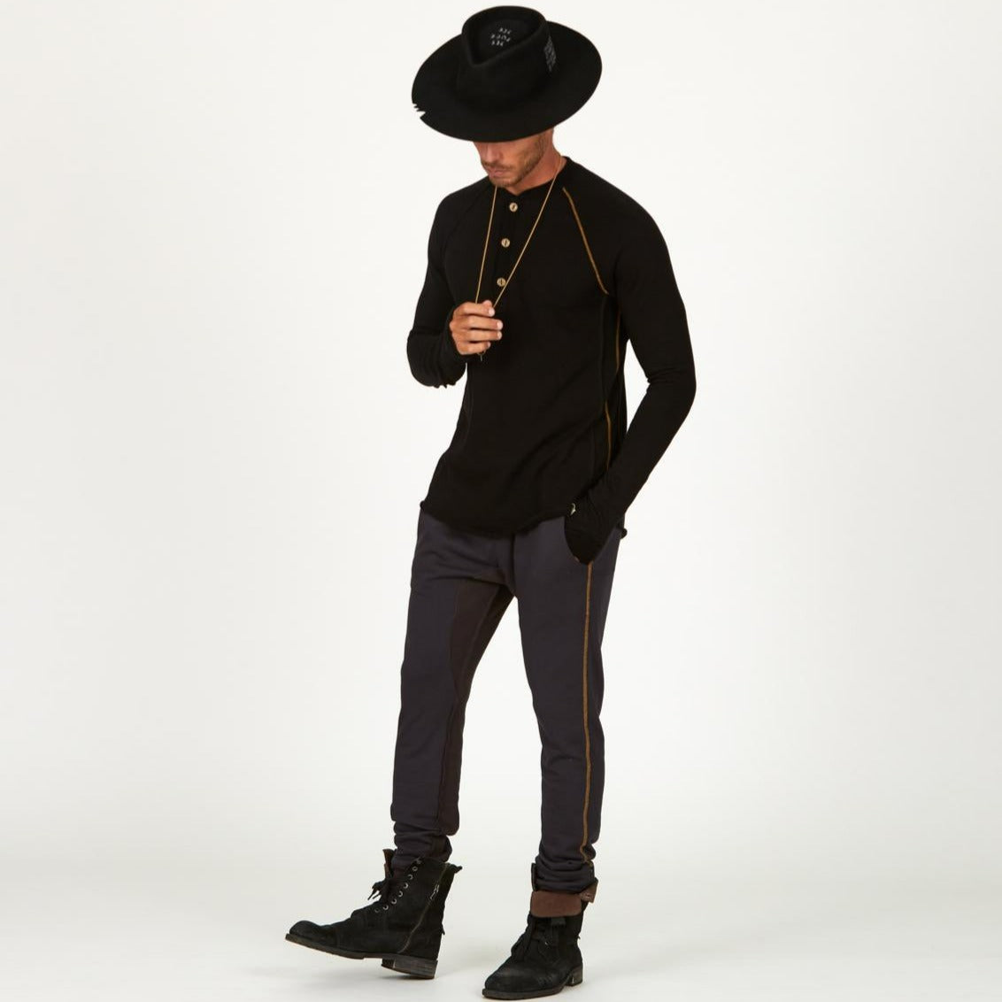 THE HENLEY / BLACK