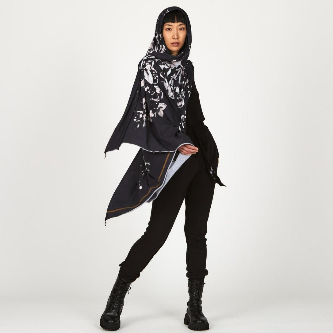 Woman modeling midnight Benzova nature wrap