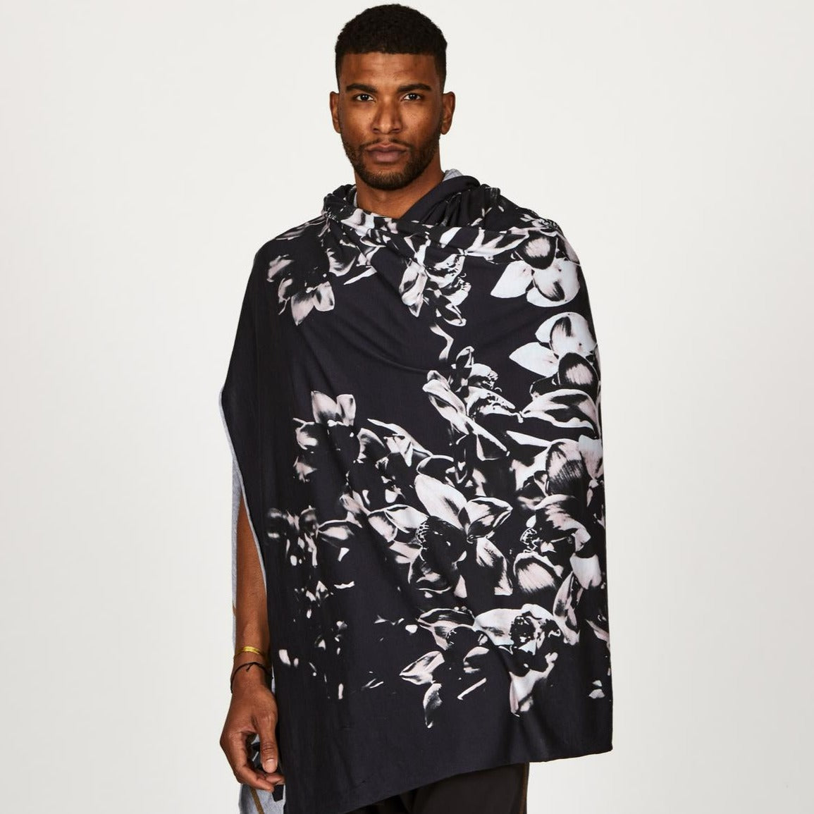 Man modeling midnight Benzova nature wrap